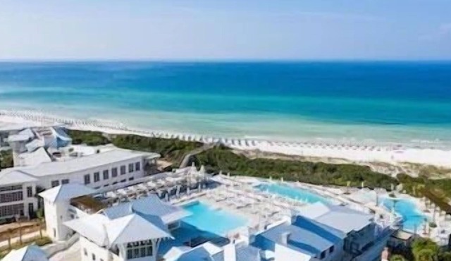 Beautiful 2 BR Watercolor Condo/Across from Beachclub/Next to Wine World!