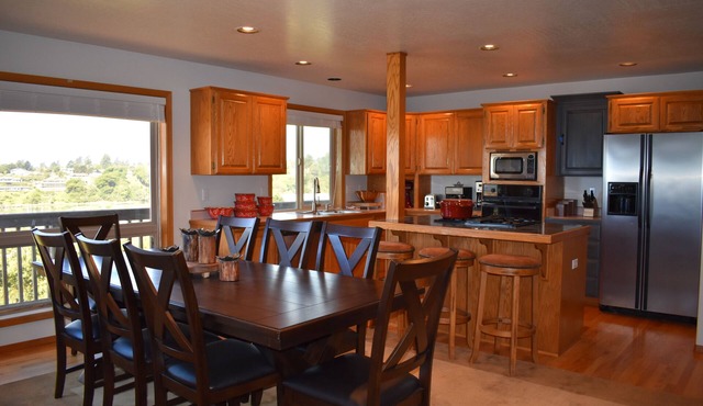 Beautiful Ocean View Home On The Majestic Coast Of Oregon The Blue Heron