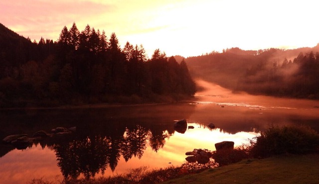 Beautiful Oregon Coast Riverfront Home with Private River Access