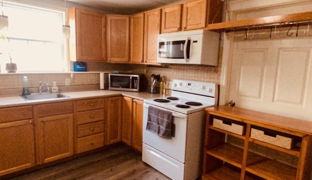 Beautiful spacious suite close to great hiking, ATV, Snowmobile trails. in Minto