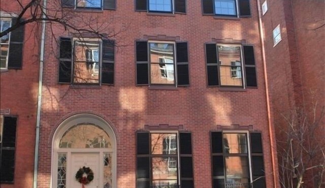 Beautiful Sunny Two Bedroom in Historic Beacon Hill