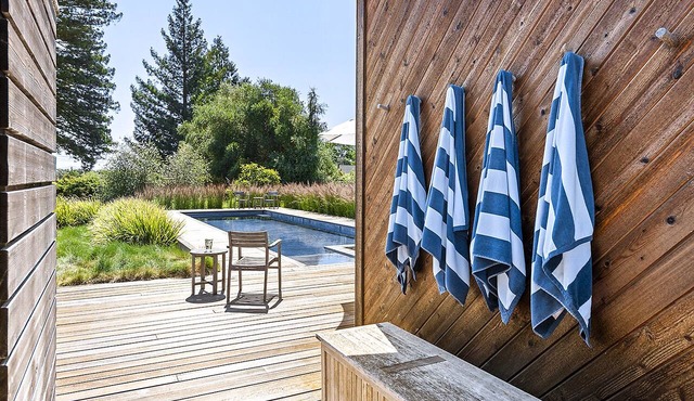 Beautifully Appointed MCM Home in Wine Country Heated Pool, Hot Tub, Gas Firepit