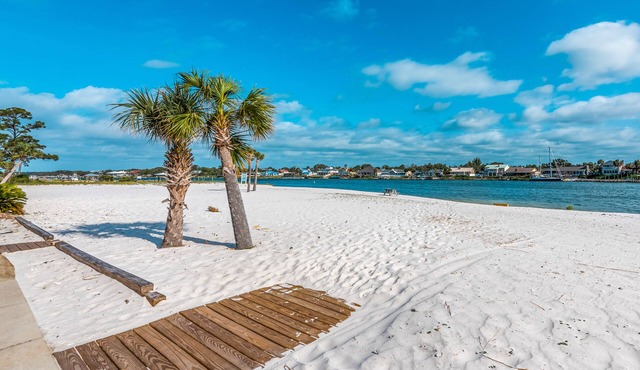 Beautifully Updated Perdido Key Villa w/Private Beach Access, Pool & Spa