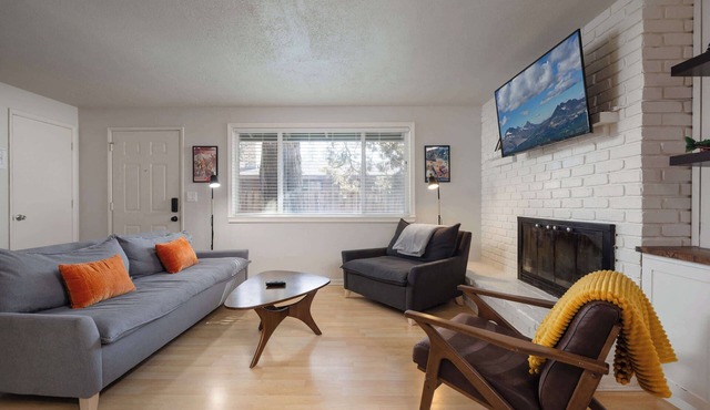 Bend Home Near Orchard Park Sleeps 4