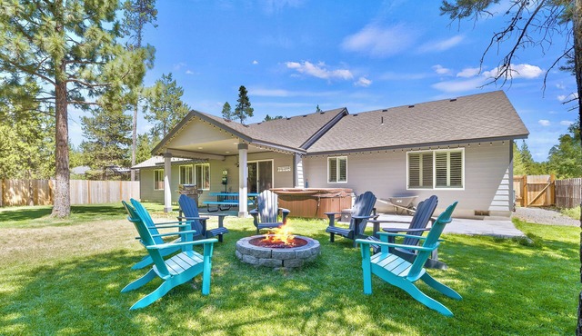 Bend Treehouse Game Room Hot Tub Sleeps 15