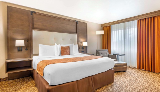 Best Western Plus Mill Creek Inn