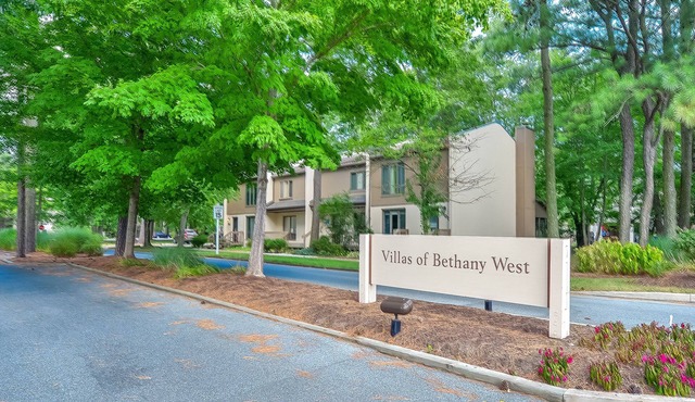 Bethany Beach 3-BR Townhouse With Pool and Tennis - Walking Distance to Beach! in Bethany Beach