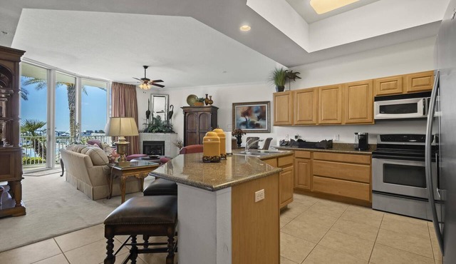 Book Now for a Vacay~Best Pool Around~3 Bedrooms & Stunning Views!