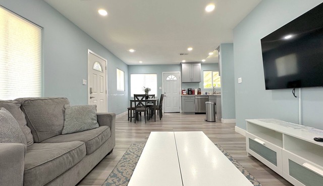 BOOK NOW Triple "C" Property! Clean, Comfortable and Close to Disneyland OC FUN