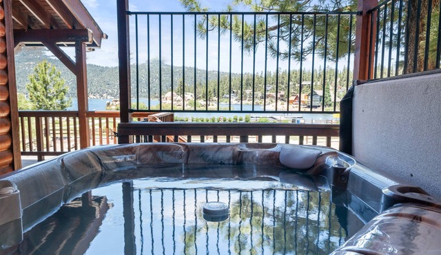 Boulder Bay Park Lakefront - Across from Lake, Hot Tub, Walk to Lake