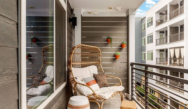 Boutique apartment hotel room on the San Antonio Riverwalk with Infinity Pool