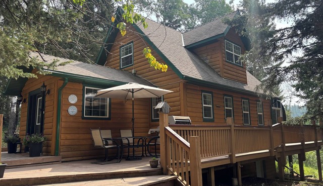 Breathe Easy: Perfect for unplugging, & reconnecting with nature & loved ones. in Mountain View County