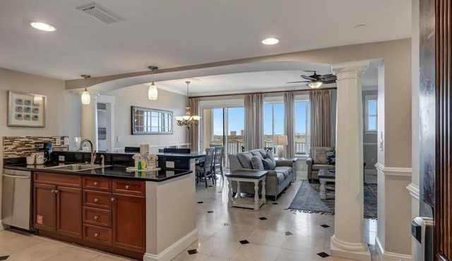 "Breathtaking Bayfront Bliss: 3BR | 3BA Grand Complex Condo" at Sandestin Golf and Beach Resort!