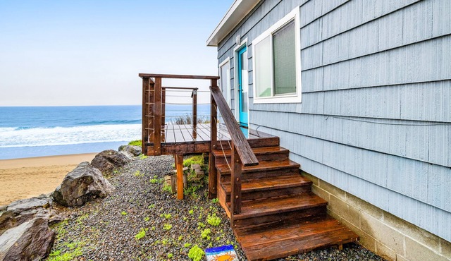 Bright oceanfront home with easy beach access & amazing views