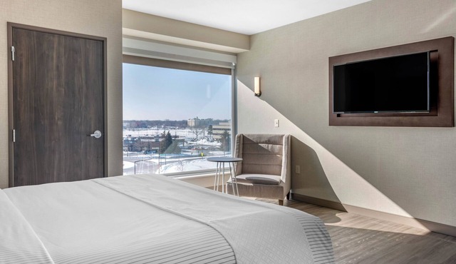 Cambria Hotel Bloomington Mall of America Minneapolis Airport