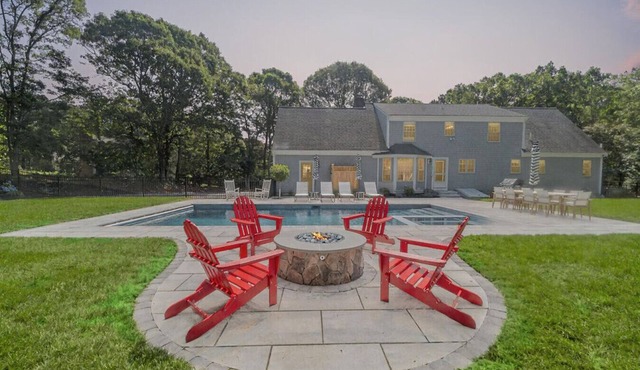 Cape Family Retreat: Pool, Hot Tub & Fire Pit