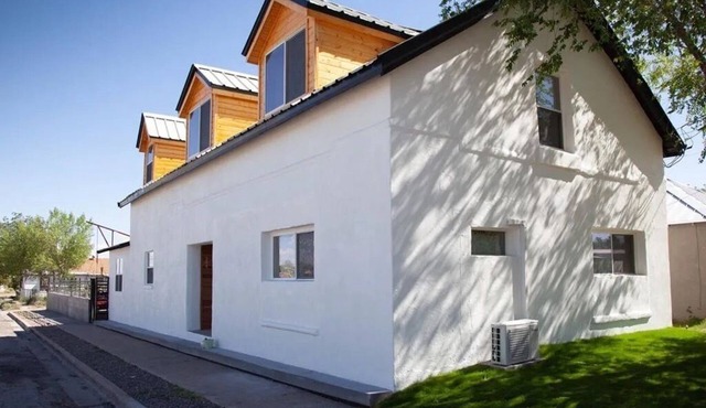 Casa Verde Charming Adobe 3-bedroom 2-bath house with yard in Marfa in Marfa