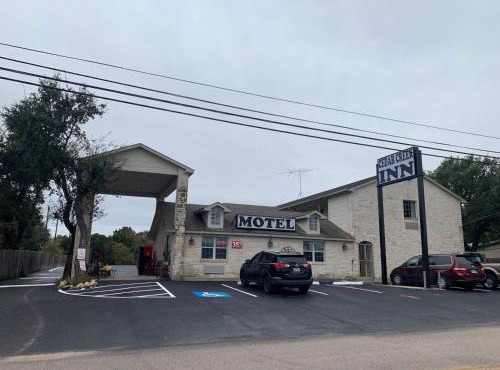 Cedar Creek Inn in Bertram