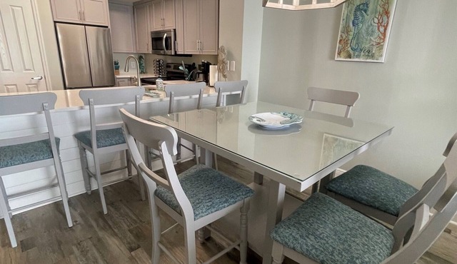 Celadon 15th private parking + Beach Chair Service!