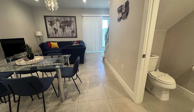 Charming townhome in Kissimmee, furnished, in a wonderful location, 3 +1 bd.