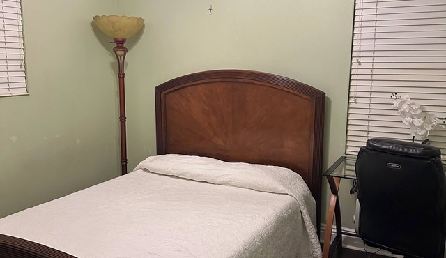 Charming townhome with WiFi and AC in delightful Riverside in Riverside