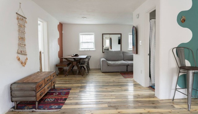 Cheerful Two Bedroom Casita With Rustic Charm