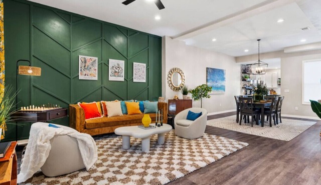 Chic Home With Large Private Yard - Easy Commutes, Pets OK, Parking