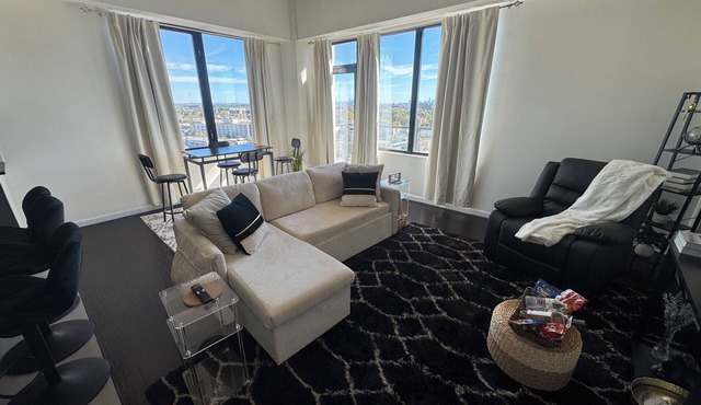 Classy Loft Style 2BR! NY skyline! 30 min to NYC 25 to MetLife & America Dream in East Orange