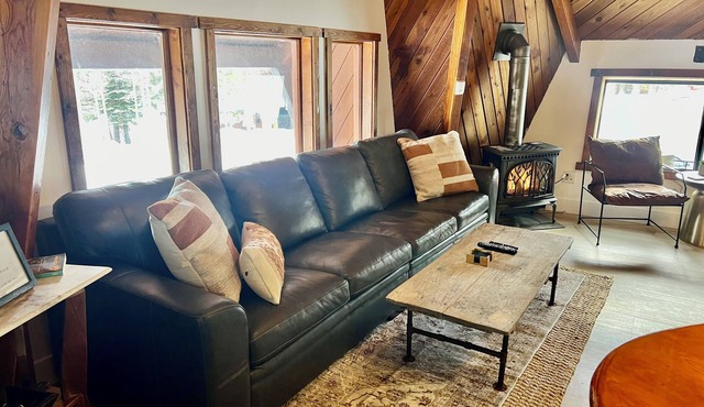 Closest, coziest home at The Village! Steps to Bars/Dining/Shops and Gondola!