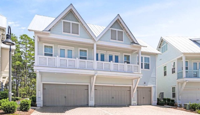 Coastal 3BR Escape | Bikes, Pool & Beach ~ Stay Anchored