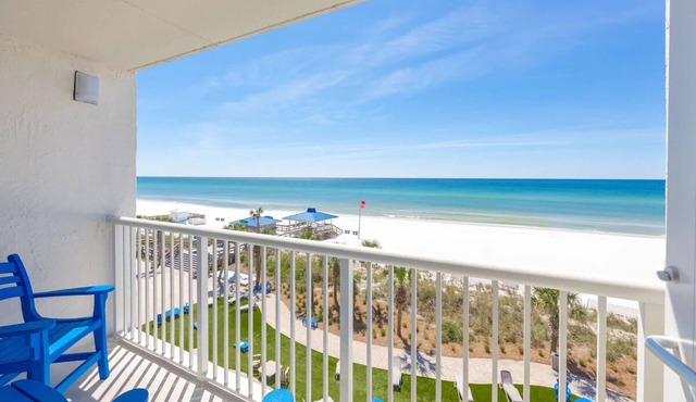 Coastal Gem with Heated Outdoor Pool and Sunset Views Near Fort Walton Beach