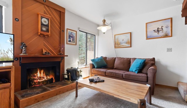 Comfortable Condo Great Location- Tamarack #12 by Bear Valley Vacation Rentals