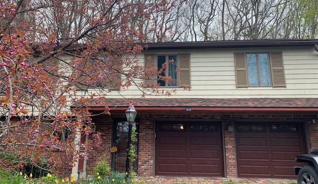 Comfy & Convenient Suite Sleeps 1 to 5 Near Boston in Andover