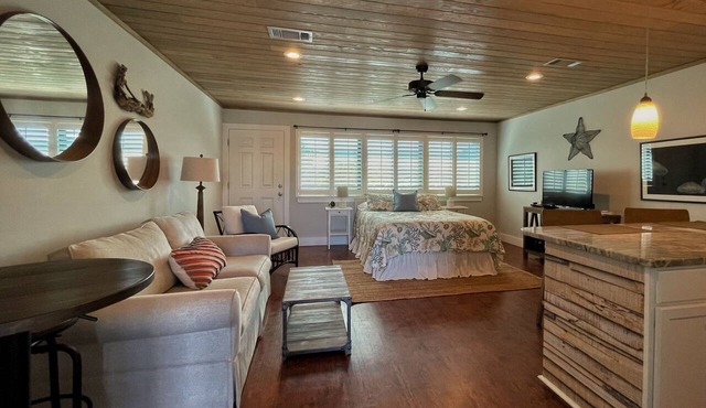 COMPLETELY RENOVATED EVERYTHING INCLUDED! & FREE WiFi STEPS TO THE BEACH!