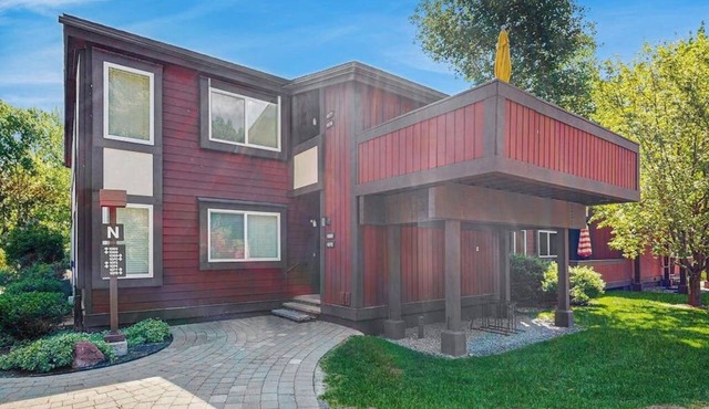 Convenient Studio, Walking Distance to Sun Valley Lake - Shopping, Skiing Nearby in Sun Valley