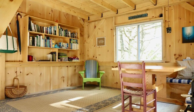 Cozy Cabin on Blue Hill Farm