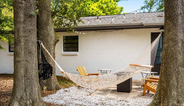 Cozy cabin w/fire pit & BBQ