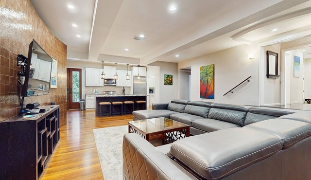 Cozy coastal condo with shared pool and beach access, close to everything