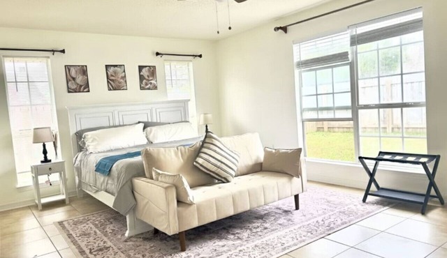 Cozy Private Room in Milton near Beaches