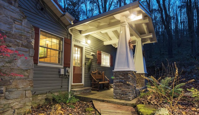 Craftsman Cottage Overlooking Trout Stream; Hidden Valley/Seven Springs