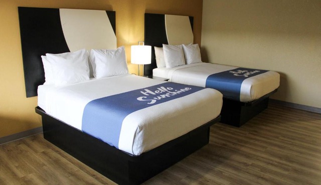 Days Inn by Wyndham Bend