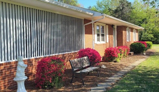 Delightful 3-bedroom house in Pilot Mountain