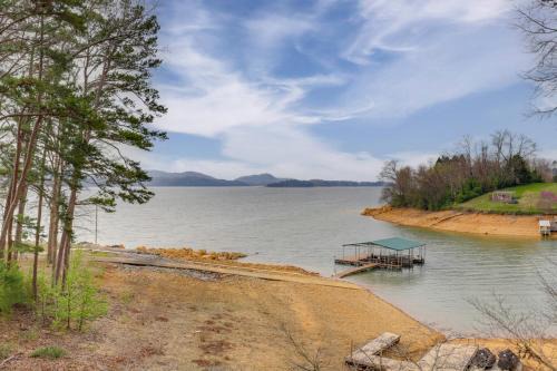 Dock, Deck + Views: Cherokee Lake Retreat! in Bean Station