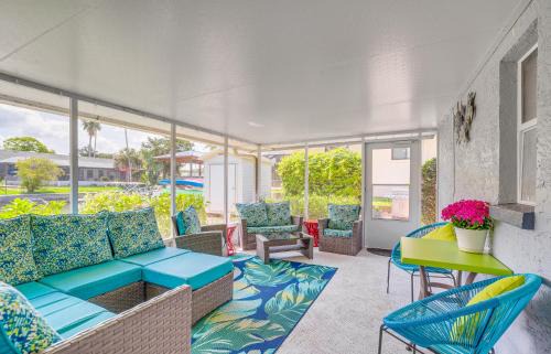 Dock, Kayaks & Bicycles: Crystal River Getaway! in Crystal River