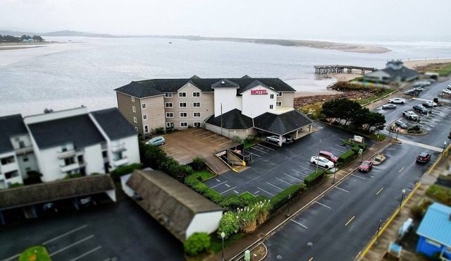 Double Queen Room - Bay view