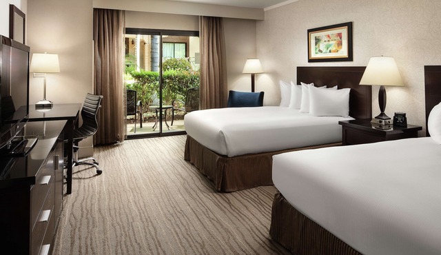 DoubleTree by Hilton Claremont in Claremont