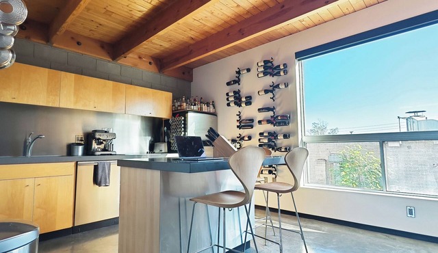 Downtown Modern Loft Steps from Roosevelt Row-Smart Living, Garage, Pool & Yard in Phoenix