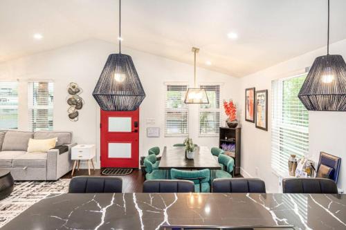 Downtown Phoenix Modern Retreat 2 Homes in 1 in Phoenix