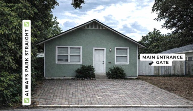 Duplex-2 Apts, 4br/3bth/Playground, backyard walk to Downtown, LidoBeach - 8mins