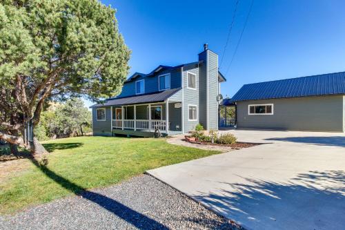 Eagar Vacation Rental Home w/Spacious Deck! in Springerville